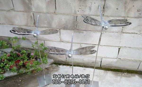 公園園林鏡面三只不銹鋼蜻蜓雕塑