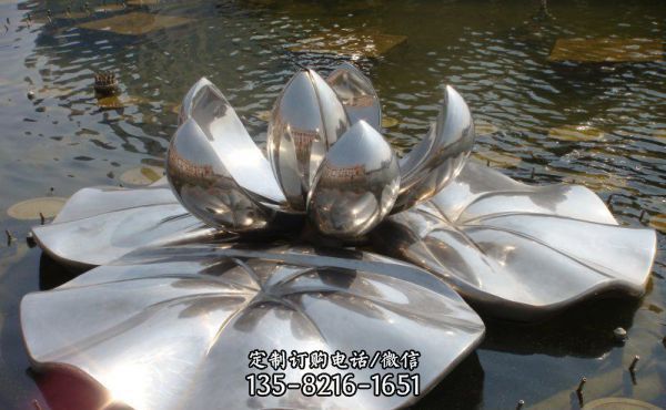 水中不銹鋼鍛造鏡面盛開的荷花雕塑