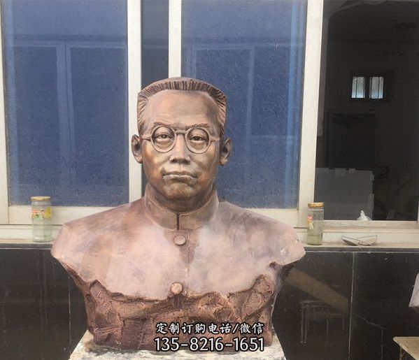 戶外園林銅雕著名的軍事家劉伯承雕塑