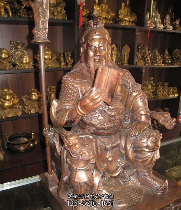 不銹鋼噴金烤漆室內(nèi)創(chuàng)意看書(shū)的關(guān)公雕塑