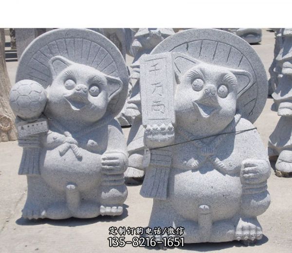 公園商場擺放的兩只創意玻璃鋼貓雕塑
