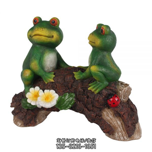 公園創(chuàng)意玻璃鋼青蛙雕塑
