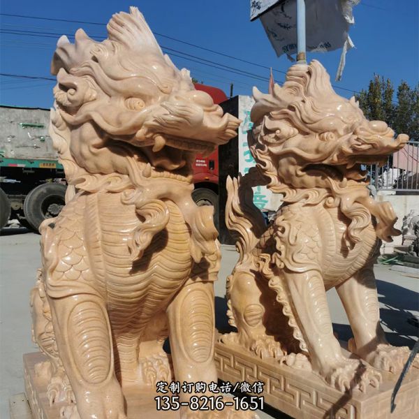 戶外景區大型景觀晚霞紅石雕神獸麒麟雕塑