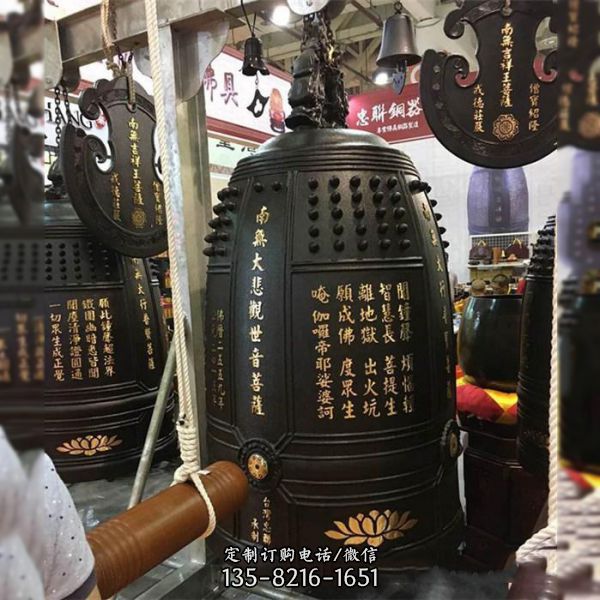 寺院掛鐘銅雕塑