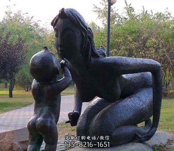戶外園林景觀不銹鋼仿銅母子雕塑
