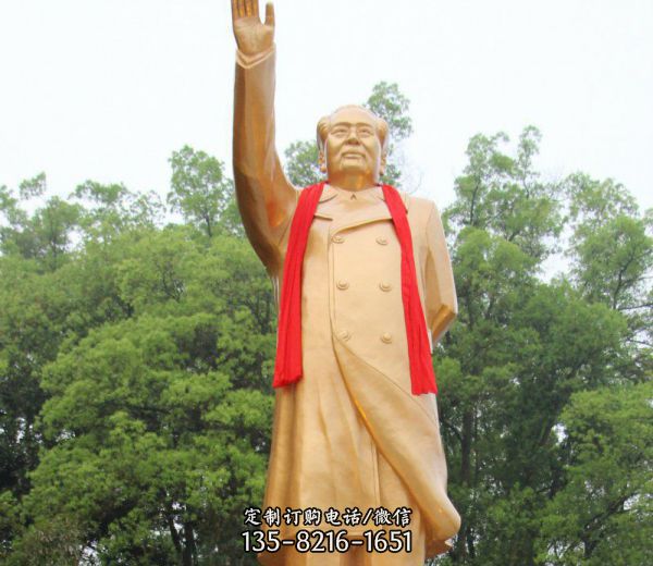 景區(qū)銅雕鎏金揮手的毛澤東雕塑
