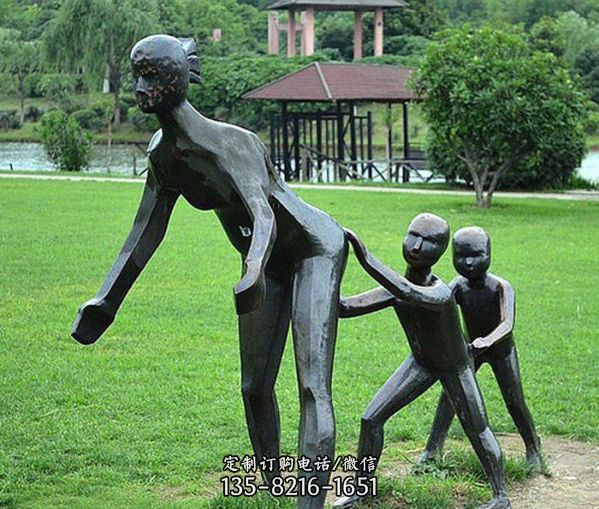公園抽象銅雕老鷹抓小雞雕塑
