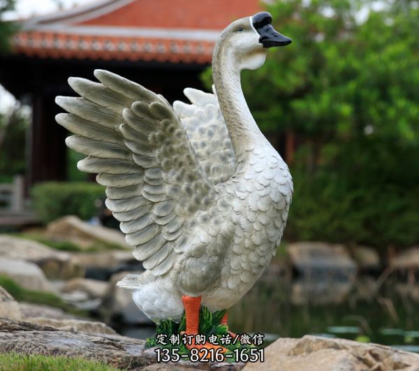 玻璃鋼彩繪展翅天鵝雕塑