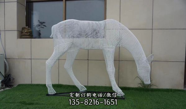 別墅小區不銹鋼鏤空鹿雕塑
