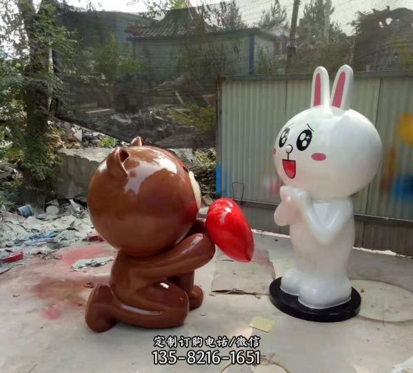 電影院商場擺放的卡通公仔兔子玻璃鋼雕塑