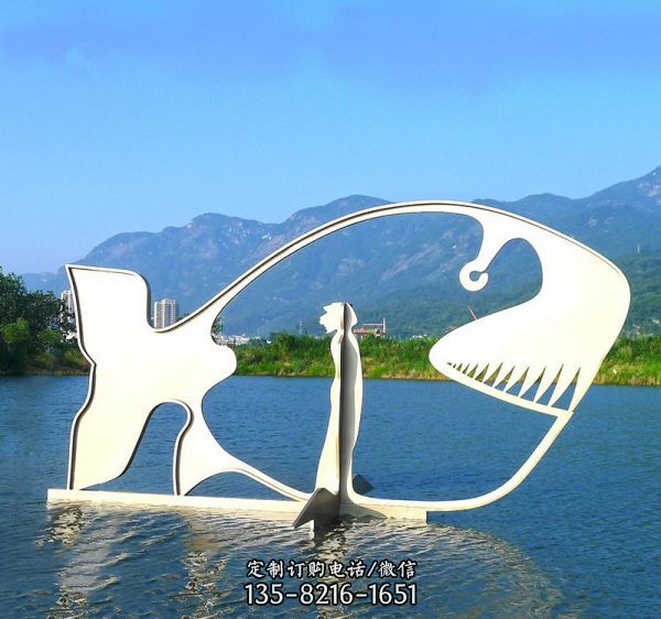 公園景區(qū)擺放的不銹鋼創(chuàng)意鯨魚雕塑