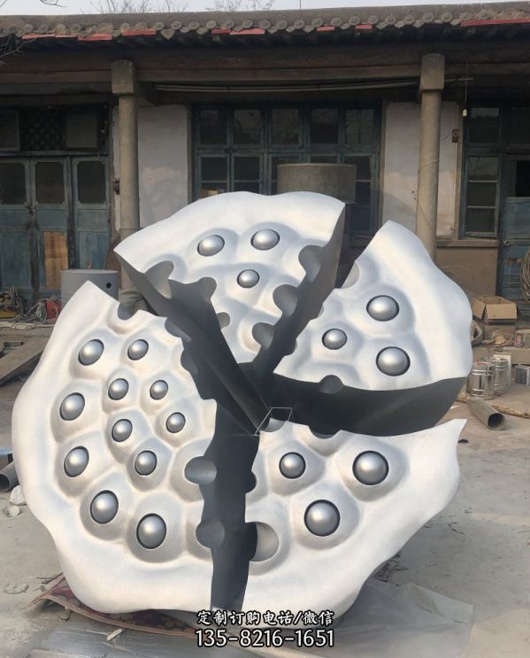 不銹鋼大型裂開蓮蓬雕塑