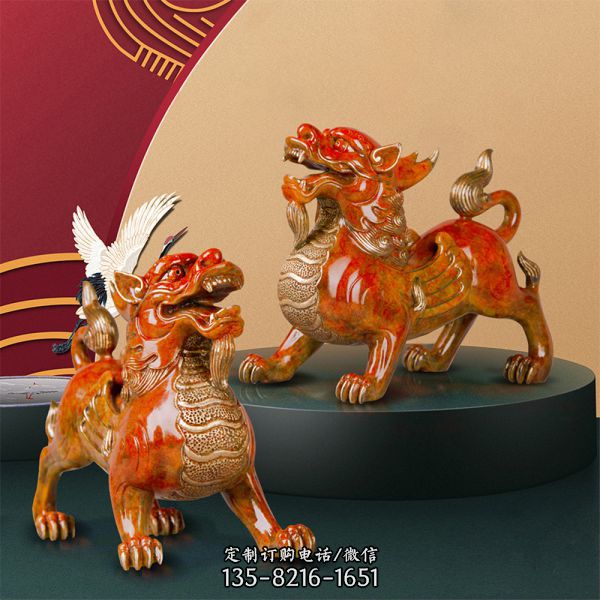 室內創意玻璃鋼彩繪麒麟雕塑