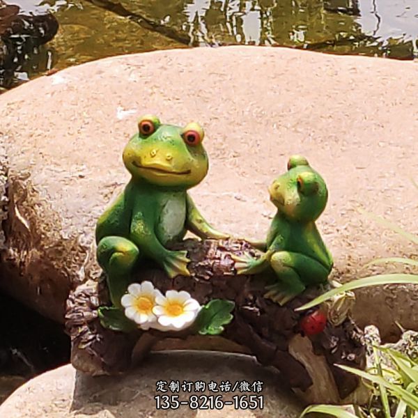 廣場(chǎng)玻璃鋼抽象青蛙雕塑