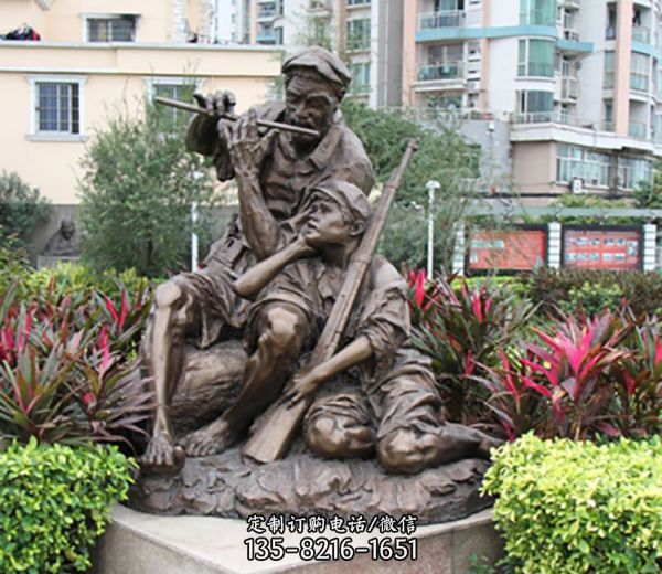 校園玻璃鋼艱苦歲月的八路軍雕塑