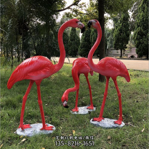 花園三只站立的玻璃鋼火烈鳥雕塑