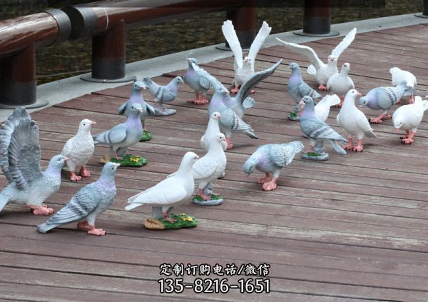 公園草坪仿真彩繪童趣玻璃鋼雕塑