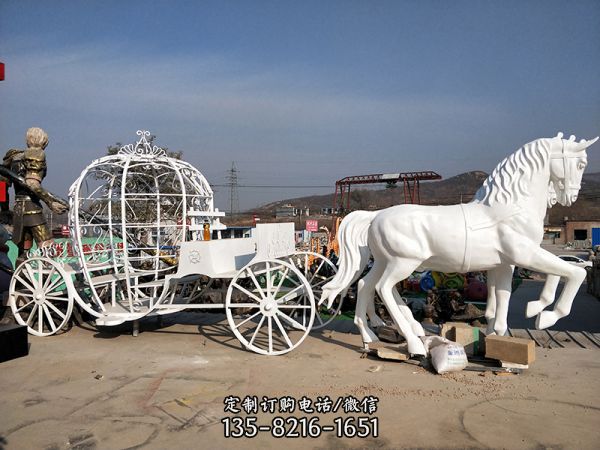 游樂場公園不銹鋼創意馬車雕塑