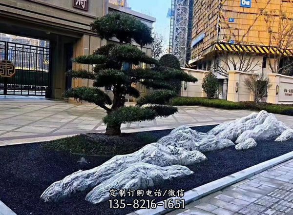 別墅庭院園林綠化松樹玻璃鋼雕塑