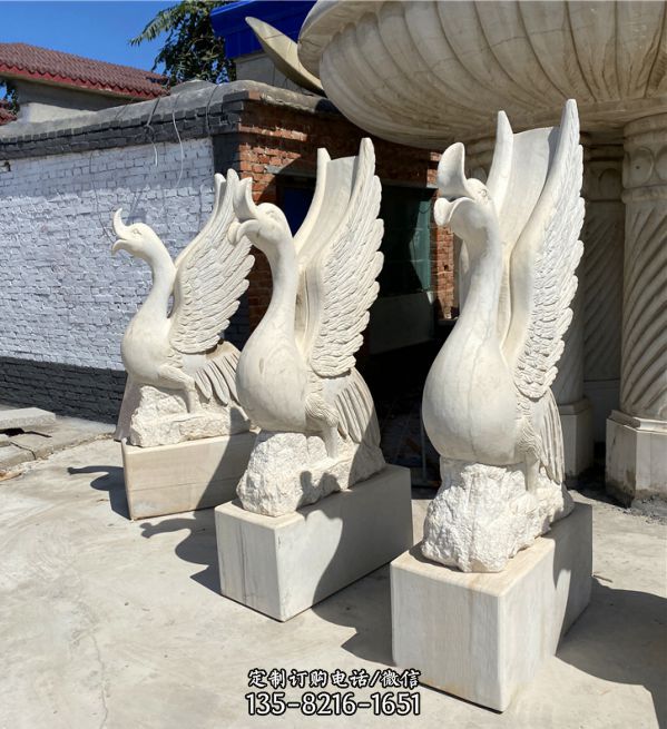 庭院漢白玉創意展翅飛翔天鵝雕塑