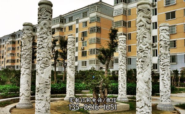 小區花園擺放大理石浮雕龍柱