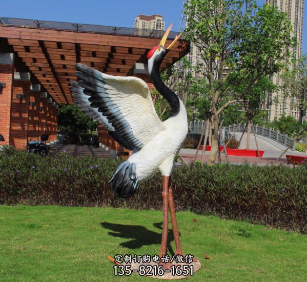 玻璃鋼彩繪創(chuàng)意公園景區(qū)丹頂鶴雕塑