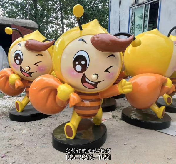 小區景區草坪仿真背包玻璃鋼蜜蜂雕塑