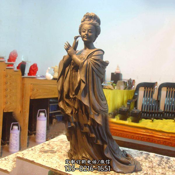 廣場景區擺放浮雕楊貴妃像泥稿
